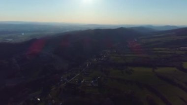Güzel Yılan Dağları Sanok Bieszczady Hava Görüntüsü Polonya. Yüksek kalite 4k görüntü