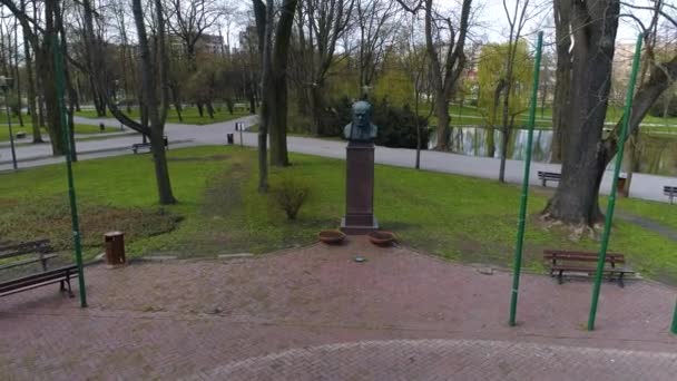 Monument Stefan Zeromski Park Kielce Aerial View Poland High Quality — Wideo stockowe
