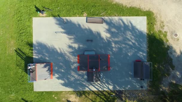 Skatepark Sanok River San Aerial View Polska Wysokiej Jakości Materiał — Wideo stockowe