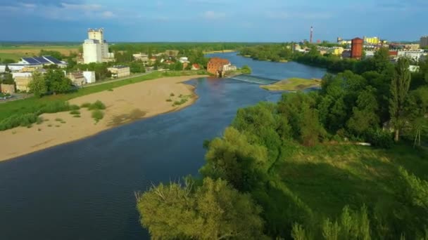 Vattenfall Floden Odra Brzeg Wodostpady Antenn View Poland Högkvalitativ Film — Stockvideo