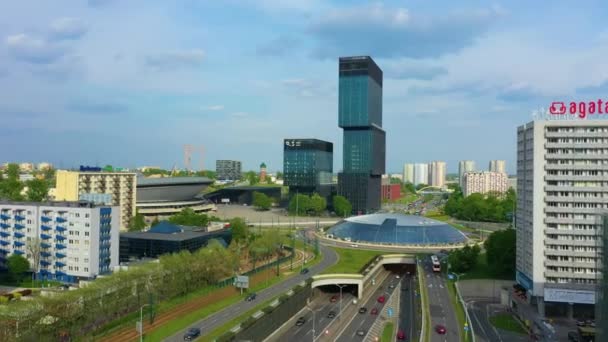 Panoráma Körforgalom Csészealj Felhőkarcoló Katowice Spodek Rondo Aerial View Lengyelország — Stock videók