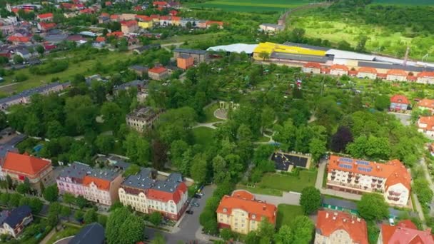 Park Downtown Swiebodzice Luftaufnahme Polen Hochwertiges Filmmaterial — Stockvideo
