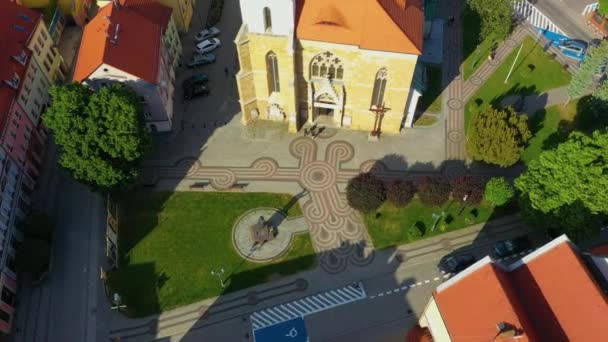 Top Church Zlotoryja Kosciol Rynek Aerial View Poland High Quality — Wideo stockowe