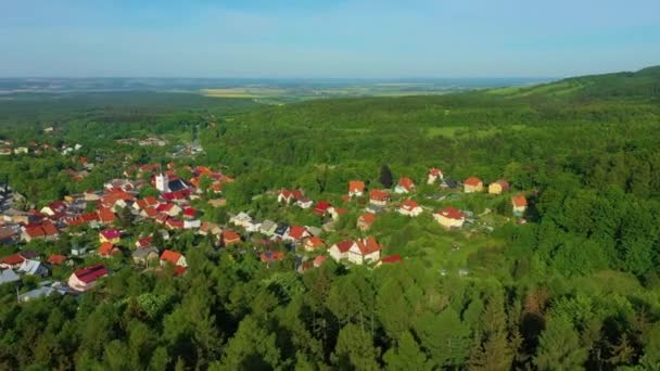 Landscape Houses Mountains Zloty Stok Aerial View Poland High Quality — Stockvideo