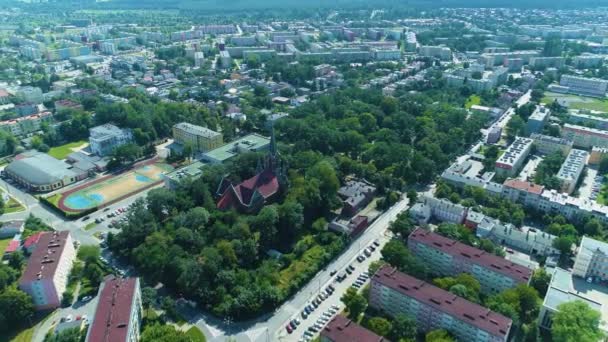 โบสถ Park Rodego Thomaszow Mazowiecki Kosciol ทางอากาศ โปแลนด ภาพ ณภาพส — วีดีโอสต็อก