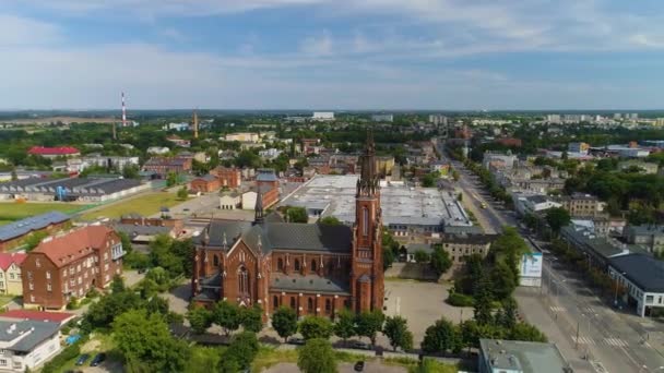 Церковь Pabianice Kosciol Nmp Zamkowa Aerial View Poland Высококачественные Кадры — стоковое видео