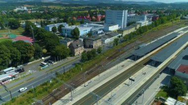 Tren İstasyonu Jelenia Gora Stacja Kolejowa Hava Görüntüsü Polonya. Yüksek kalite 4k görüntü
