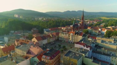 Panorama Eski Kent Pazar Merkezi Walbrzych Ratusz Rynek Hava Görüntüsü Polonya. Yüksek kalite 4k görüntü