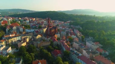 Walbrzych Kosciol Merkez Kolej Kilisesi Hava Görüntüsü Polonya. Yüksek kalite 4k görüntü