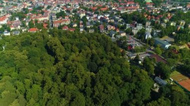 Güzel manzara kasabası Jelenia Gora Krajobraz Hava Manzarası Polonya. Yüksek kalite 4k görüntü