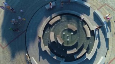Fountain Old Town Market Gniezno Rynek Fontanna Hava Görüntüsü Polonya. Yüksek kalite 4k görüntü