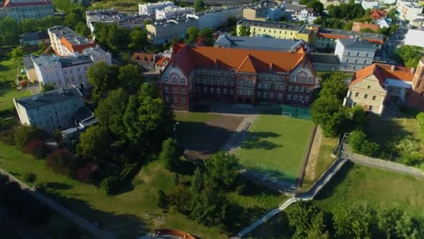 Základní Škola Hřiště Staré Město Gniezno Szkola Boisko Aerial View — Stock video