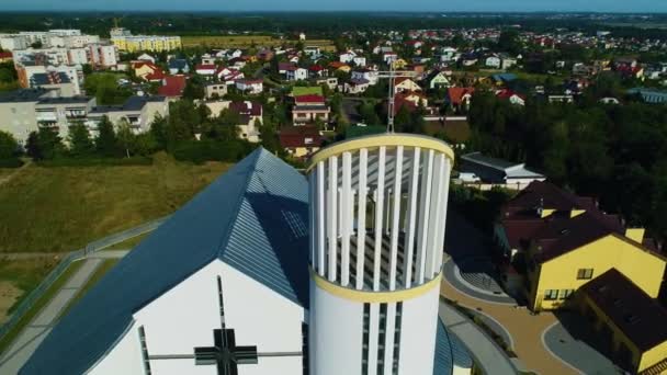 Konin Parafia Kilisesi Milosierdzia Bozego Hava Görüntüsü Polonya Yüksek Kalite — Stok video