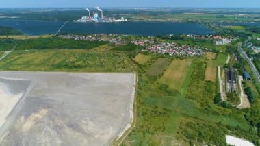 Güzel Peyzaj Enerji Santrali Konin Hava Görüntüsü Polonya. Yüksek kalite 4k görüntü