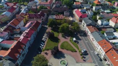 Apartman Evleri Çeşme Plağı Zamkowy Konin Hava Görüntüsü Polonya. Yüksek kalite 4k görüntü