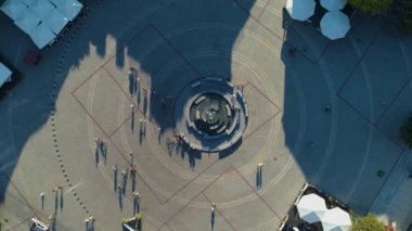 Fountain Old Town Market Gniezno Rynek Fontanna Hava Görüntüsü Polonya. Yüksek kalite 4k görüntü