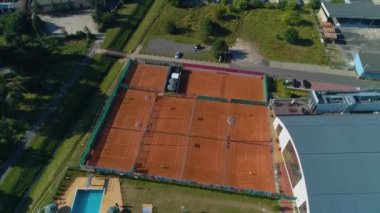 Tenis kortları Lubin Korty Tenisowe Havacılık Görünümü Polonya. Yüksek kalite 4k görüntü