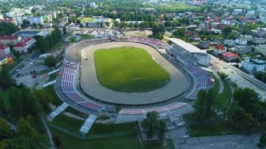 Ostrow Wielkopolski Stadyumu 'ndaki stadyum Polonya Hava Görüntüsü. Yüksek kalite 4k görüntü