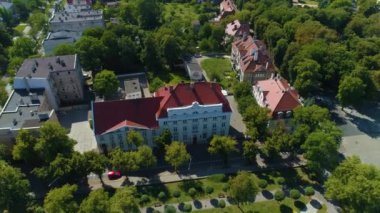 Skwer Jana Pawel Meydanı Inowroclaw Urzad Miasta Havadan Görünüm Polonya. Yüksek kalite 4k görüntü