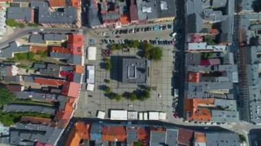 Eski Şehir Marketi Ostrow Wielkopolski Ratusz Rynek Hava Görünümü Polonya. Yüksek kalite 4k görüntü