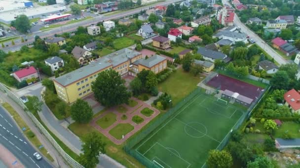 Základní Škola Sport Field Skierniewice Szkola Boisko Aerial View Polsko — Stock video