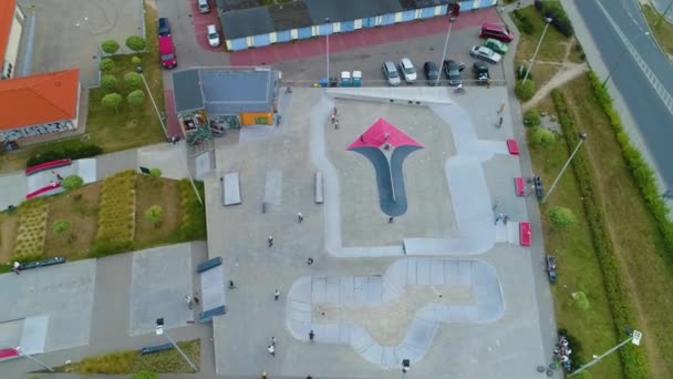 Top Moderner Skatepark Piaseczno Luftaufnahme Polen Hochwertiges Filmmaterial — Stockvideo