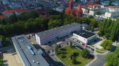 Ostrow Wielkopolski 'nin güzel Panorama' sı Krajobraz Hava Manzarası Polonya. Yüksek kalite 4k görüntü