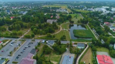 Panorama Pond Piaseczno Staw Park Mazowieckich Hava Manzaralı Polonya. Yüksek kalite 4k görüntü