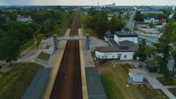 Estação Ferroviária Piaseczno Dworzec Kolejowy Vista Aérea Polônia Imagens Alta — Vídeo de Stock