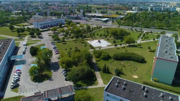 Square Skwer Pck Inowroclaw Szpital Park Aerial View Polsko Vysoce — Stock video