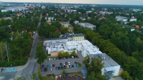 Forest Hospital Piaseczno Szpital Swietej Anny Aerial View Polen Hoge — Stockvideo