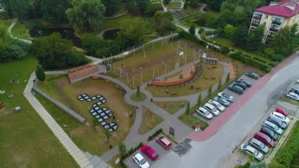 Spielplatz Park Zwirowisko Pruszkow Boisko Luftaufnahme Polen Hochwertiges Filmmaterial — Stockvideo
