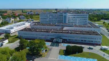 Manzara Hastanesi Kan Bağışı Inowroclaw Szpital Hava Görüntülü Polonya. Yüksek kalite 4k görüntü