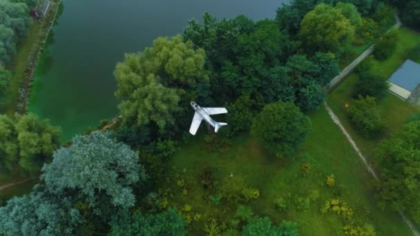 Avião Monumento Skierniewice Pomnik Samolot Mig Vista Aérea Polónia Imagens — Vídeo de Stock