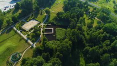 Lubin Havacılık Manzaralı Polonya Hayvanat Bahçesi Wroclawski Parkı. Yüksek kalite 4k görüntü
