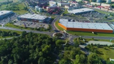 Alışveriş Merkezi Lubin Rondo Alışveriş Merkezi Hava Üssü Polonya 'da. Yüksek kalite 4k görüntü