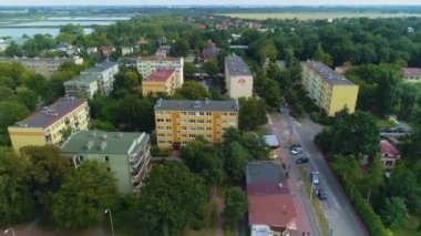 Pruszkow şehir merkezindeki Apartmanlar Bloki Havacılık Görünümü Polonya. Yüksek kalite 4k görüntü