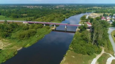 Narew Nehri Köprüsü Ostroleka En Rzeka Hava Görüntüsü Polonya. Yüksek kalite 4k görüntü