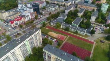 Okul Bahçesi Bialystok Szkola Hava Görüntüsü Polonya. Yüksek kalite 4k görüntü