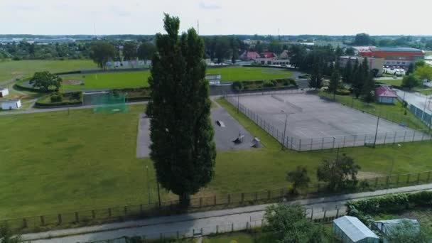 Skatepark Parque Infantil Ostroleka Boiska Vista Aérea Polonia Imágenes Alta — Vídeos de Stock