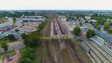 Panorama Tren İstasyonu Bialystok Krajobraz Stacja Hava Görüntülü Polonya 'yı izliyor. Yüksek kalite 4k görüntü