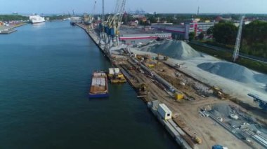 Cranes Oliwa Quay Dead Vistula Gdansk Marta Wisla Nabrzeze Oliwskie Hava Polonya. Yüksek kalite 4k görüntü