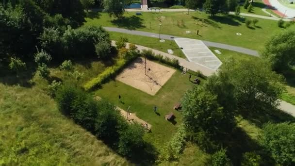遊び場中央公園Olsztyn Plac Zabaw Airial View Poland 高品質4K映像 — ストック動画