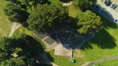 Amfitiyatro Central Park Wejherowo Amfiteatr Hava Görüntüsü Polonya. Yüksek kalite 4k görüntü