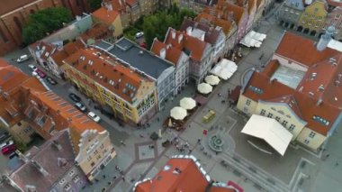 Old Town Market Meydanı Olsztyn, Miasto Ratusz Hava Manzaralı Polonya 'ya bakıyor. Yüksek kalite 4k görüntü