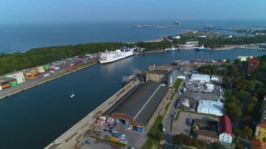 Panorama Rıhtımı Ölü Vistula Gdansk Nabrzeze Martwa Wisla Havacılık Görünümü Polonya. Yüksek kalite 4k görüntü