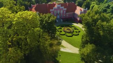 Wejherowo Yazı Müzesi Muzeum Palac Park Şehir Merkezi Hava Görünümü Polonya. Yüksek kalite 4k görüntü