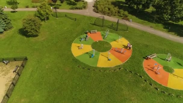 Dětské Hřiště Park Wladyslawa Lokietka Wloclawek Plac Zabaw Aerial View — Stock video