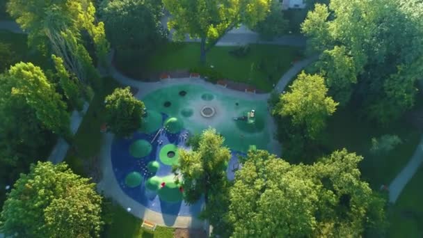 Parque Infantil Folk Park Bydgoszcz Park Ludowy Vista Aérea Polónia — Vídeo de Stock