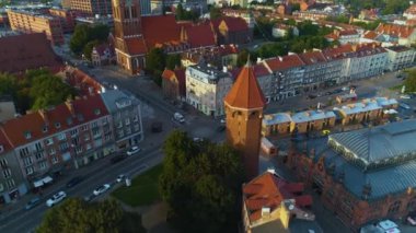 Eski Şehir Gdansk Wieza Kulesi Miasto Hava Manzarası Polonya 'ya bakıyor. Yüksek kalite 4k görüntü